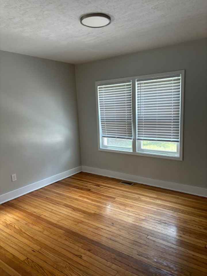 2515 N View Ave - Photo 3 of 13