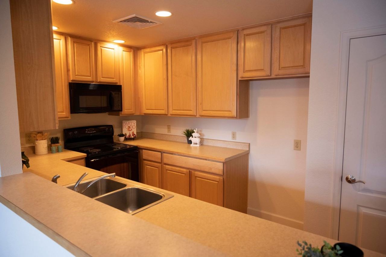 Five Parks - Lofts - Photo 3 of 30