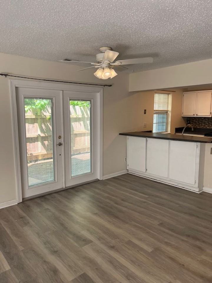 310 Ferdinand Cir - Photo 4 of 19