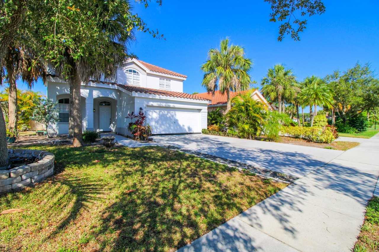 135 Lady Palm Dr - Photo 4 of 50