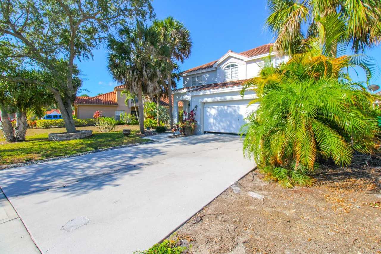 135 Lady Palm Dr - Photo 6 of 50