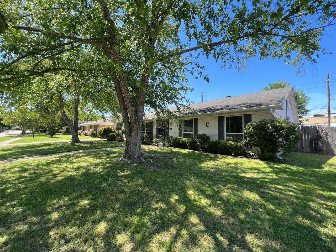 810 Captain Shreve Dr - Photo 2 of 17