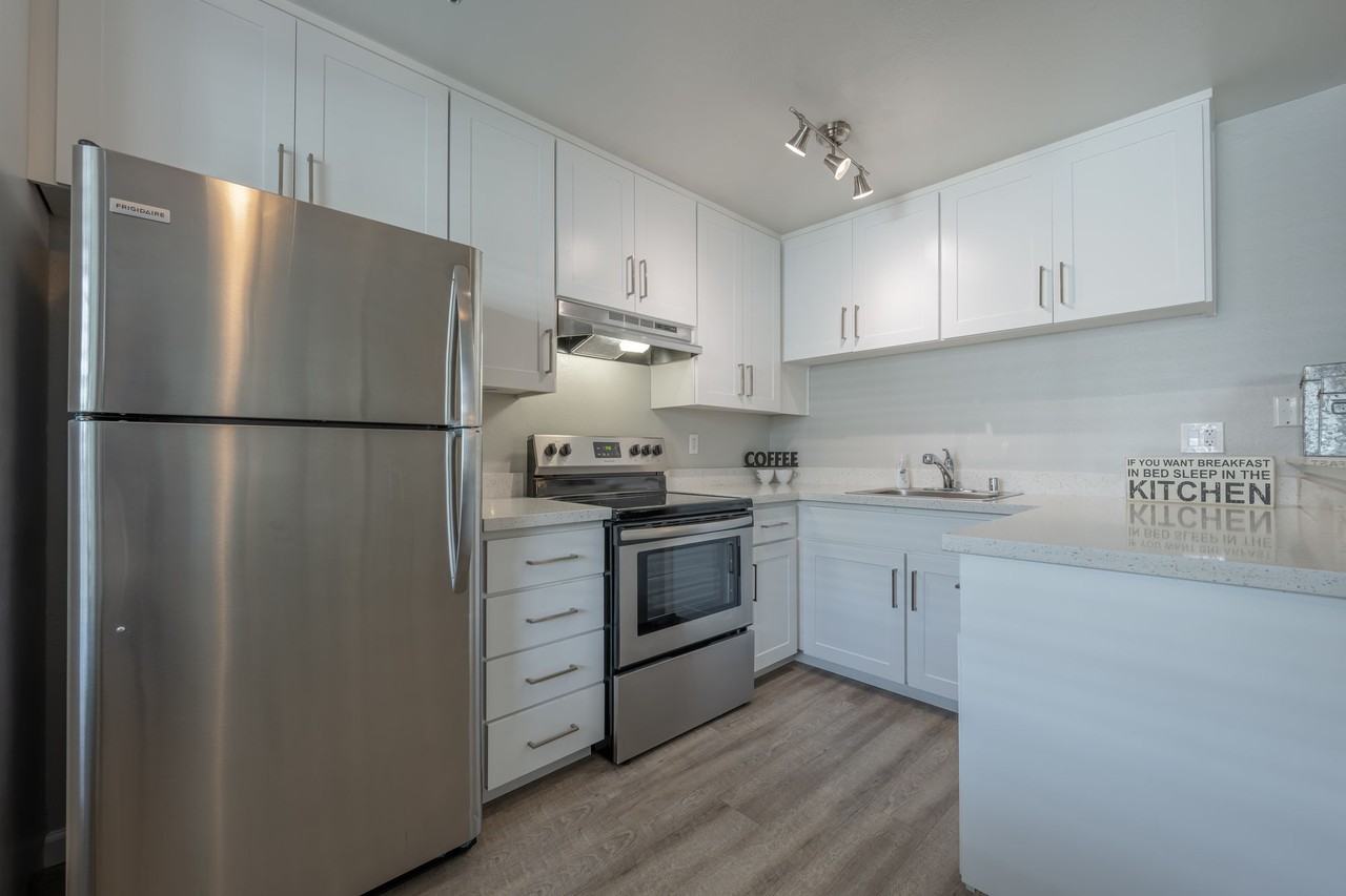 Napa Green Apartments - Photo 2 of 28