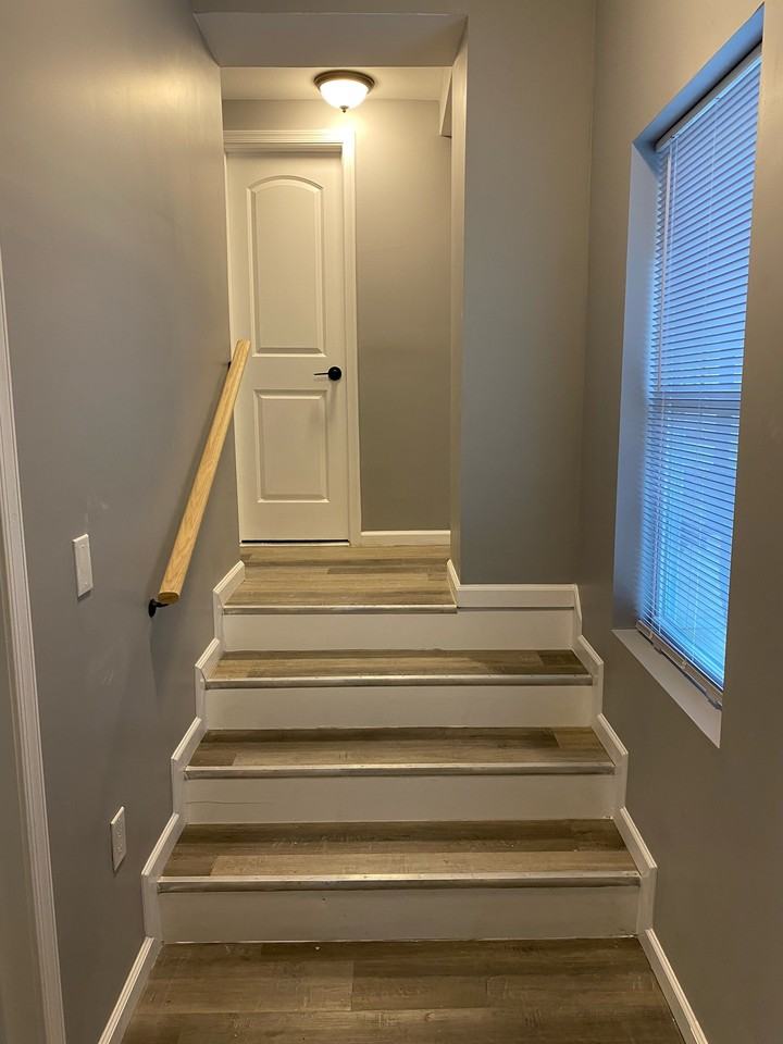 6 S Franklintown Road - Photo 5 of 8