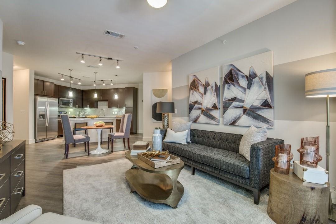 Folio West - Photo 5 of 36