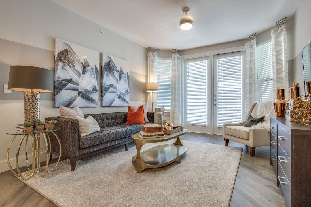 Folio West - Photo 7 of 36