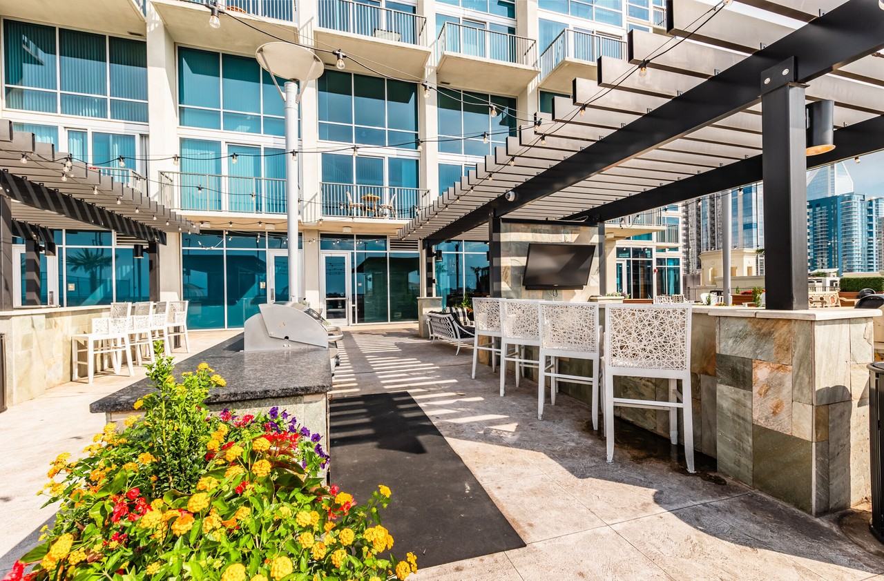 The VUE Charlotte On 5th - Photo 6 of 50