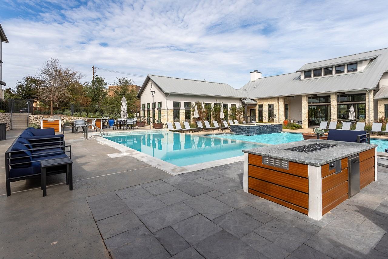 Estates at Bee Cave - Photo 4 of 50