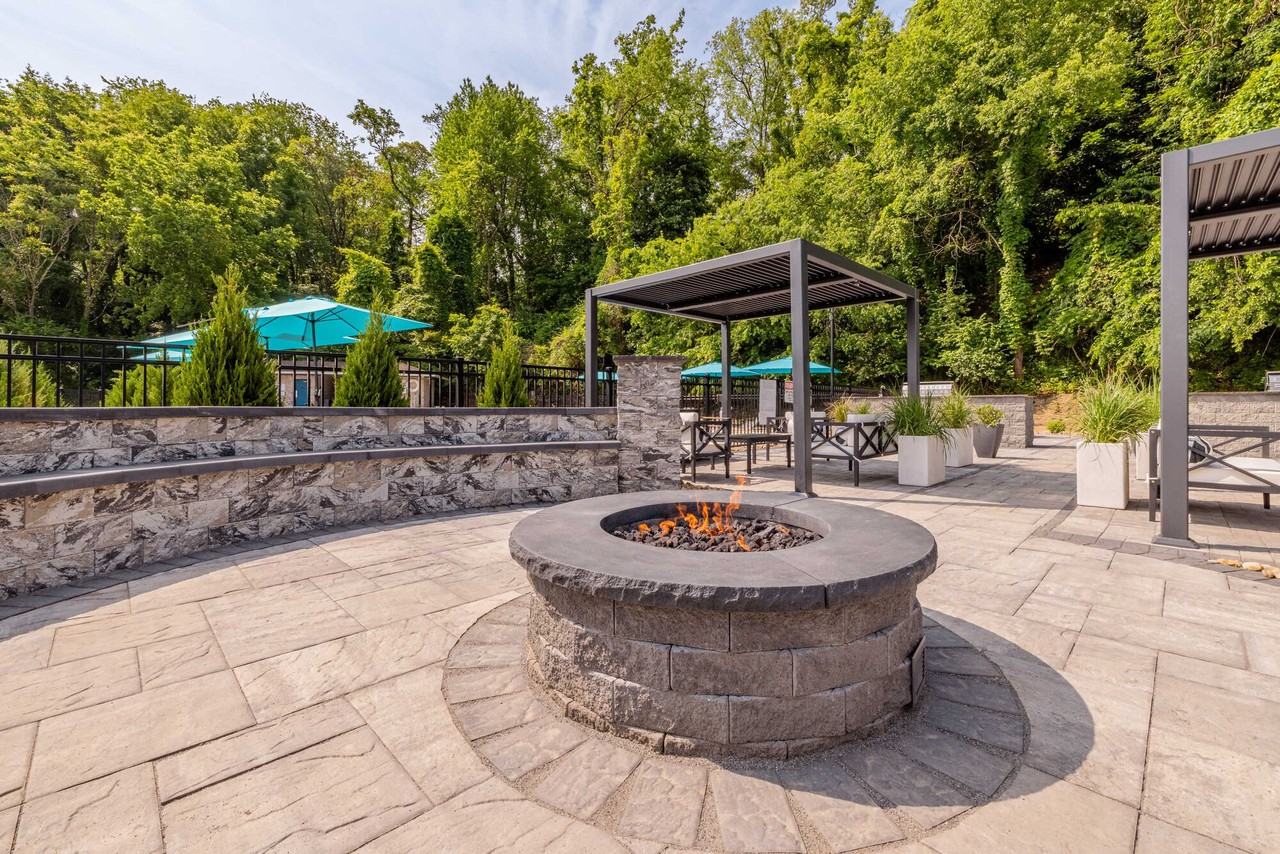 The Flats At Fox Hill - Photo 3 of 48