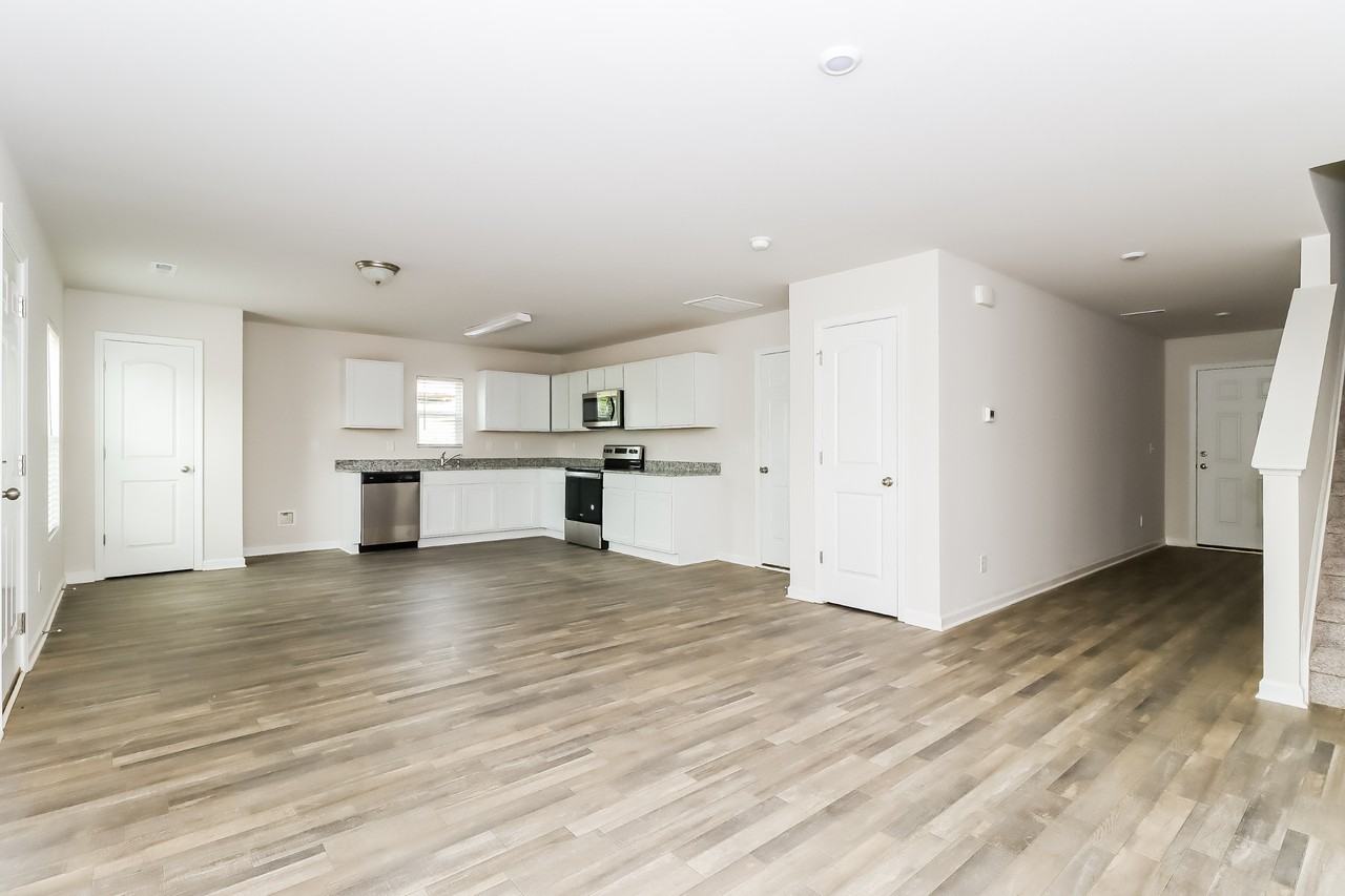 148 Jo Creek Ln - Photo 3 of 12