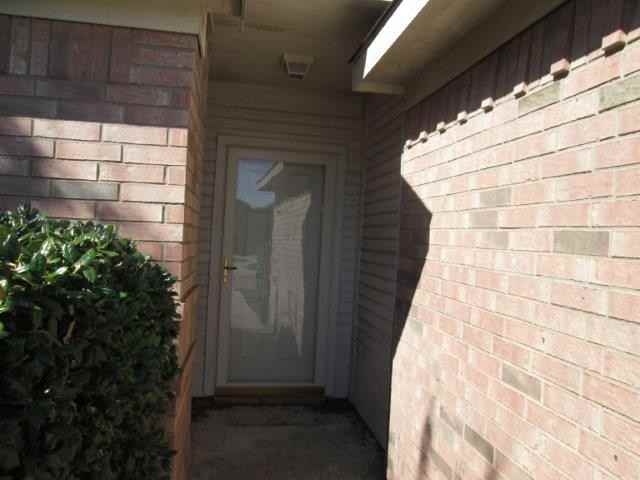 1016 Blue Gill Ln - Photo 2 of 30