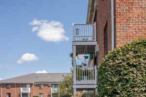 featured image of 740 Farm Rd