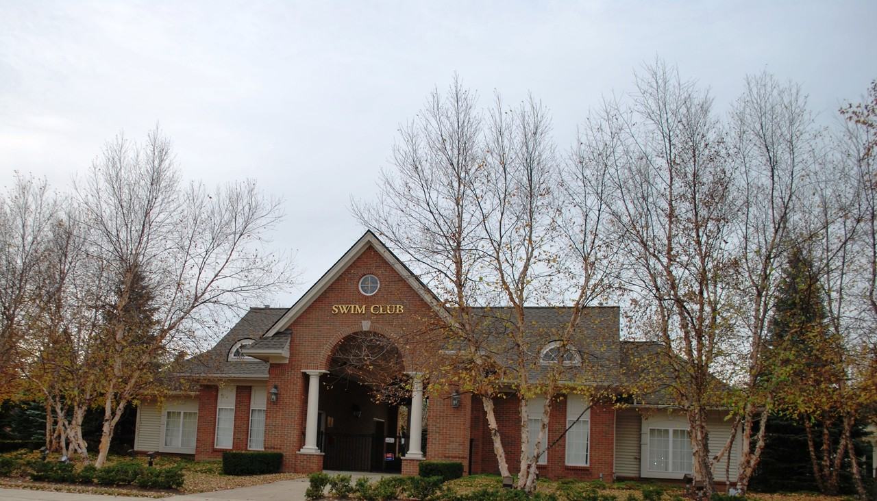 8200 Chesapeake Cir - Photo 2 of 21