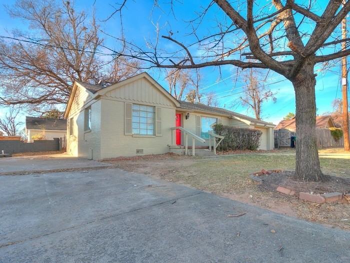 1309 N Villa Ave - Photo 2 of 20