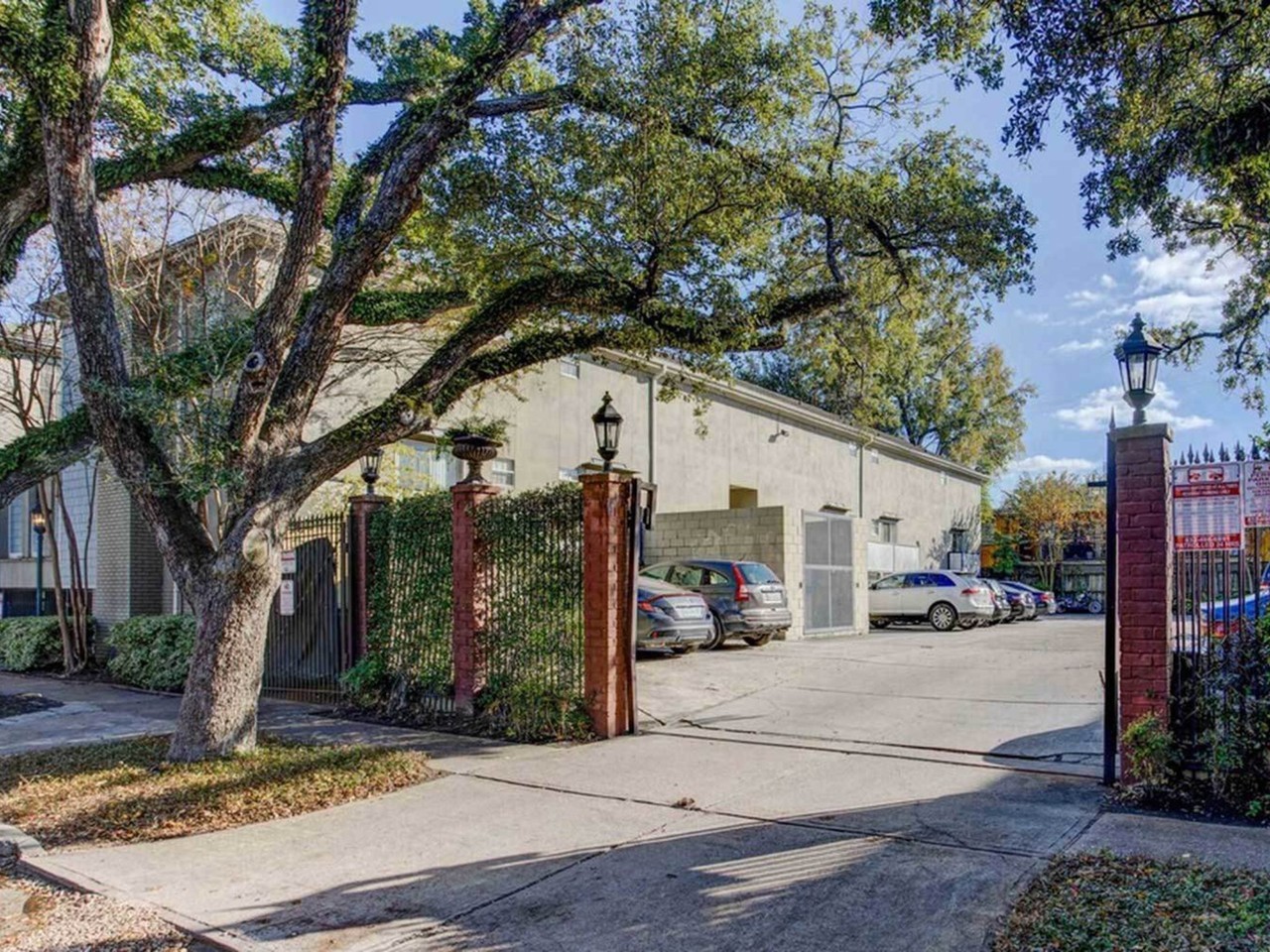 1903 Portsmouth - Photo 2 of 14