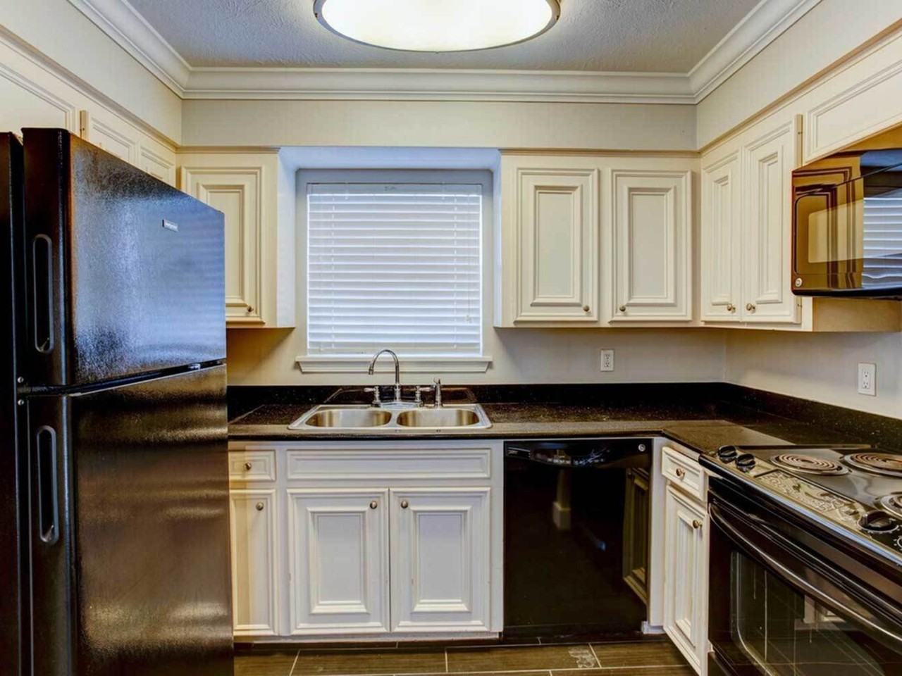 1903 Portsmouth - Photo 7 of 14