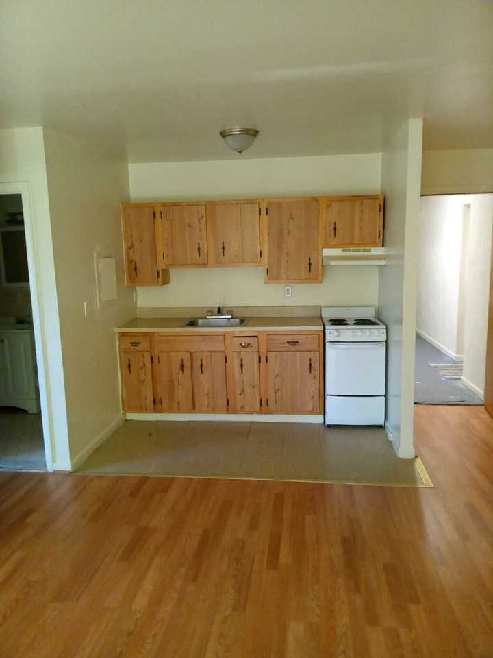 Harrison Court Apartments - Photo 3 of 6