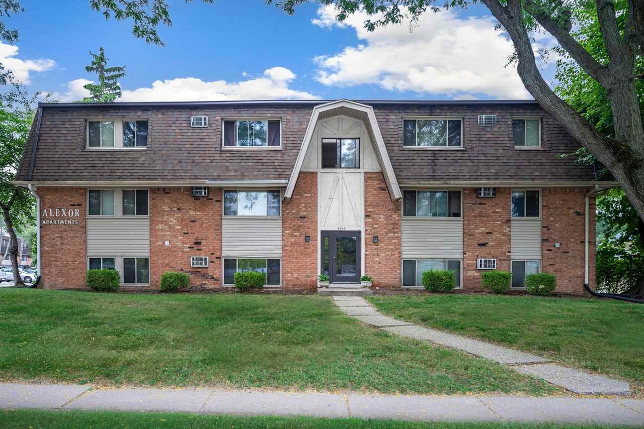 Alexor - Photo 5 of 50