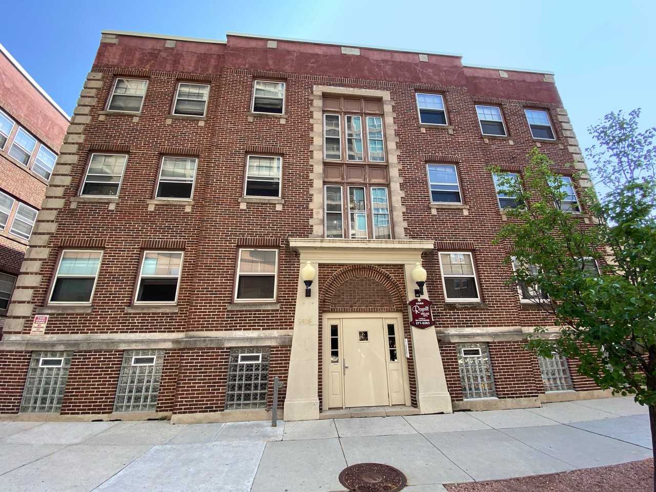 Royall Villas - Photo 2 of 18