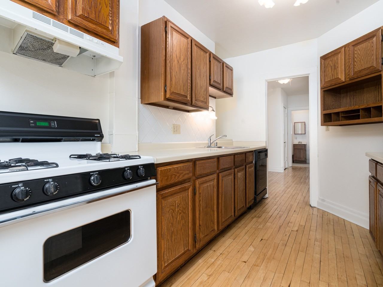 Royall Villas - Photo 3 of 18