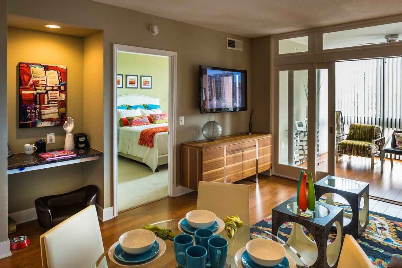 Meridian at Mt. Vernon Triangle - Photo 5 of 50