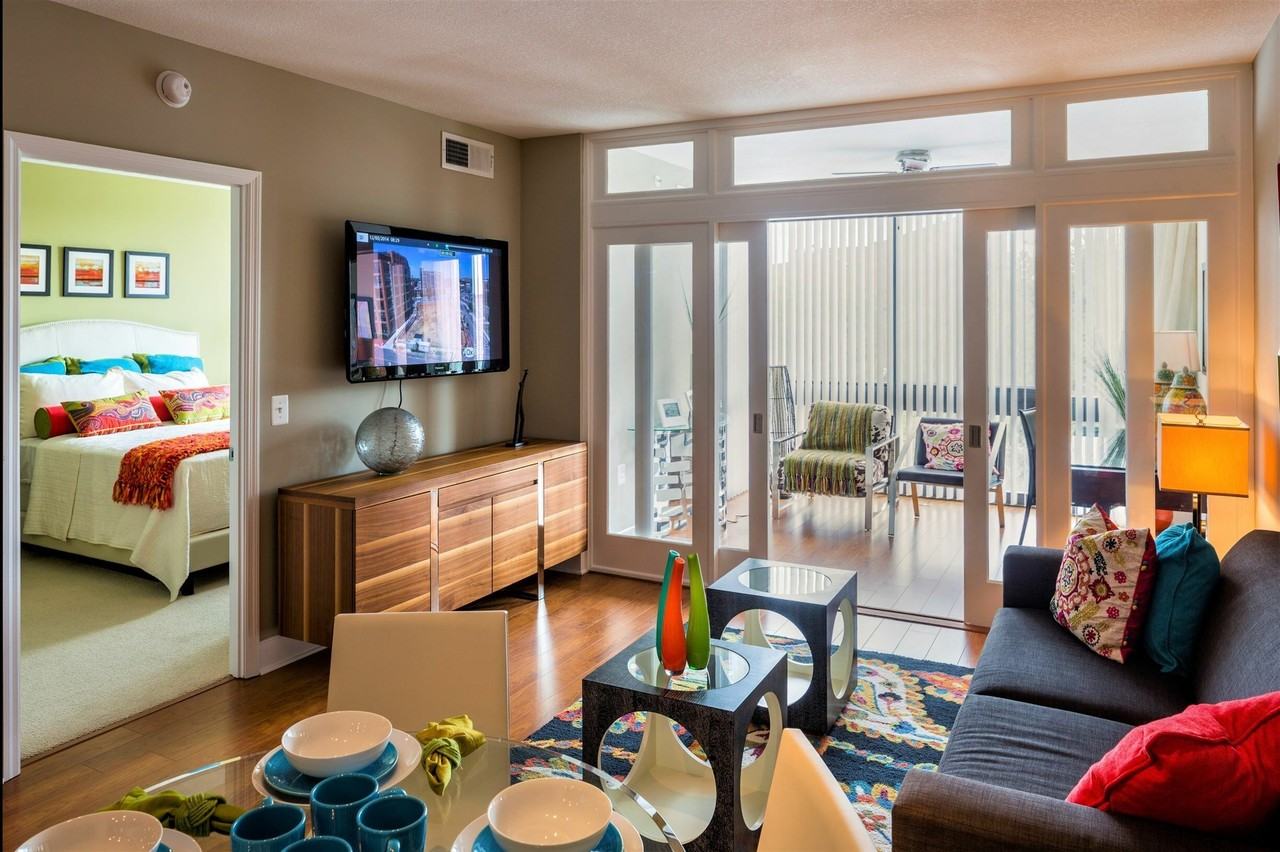 Meridian at Mt. Vernon Triangle - Photo 6 of 50