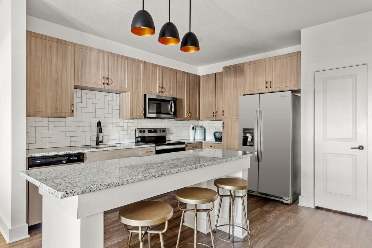 Lirio at Rafina - Photo 2 of 44