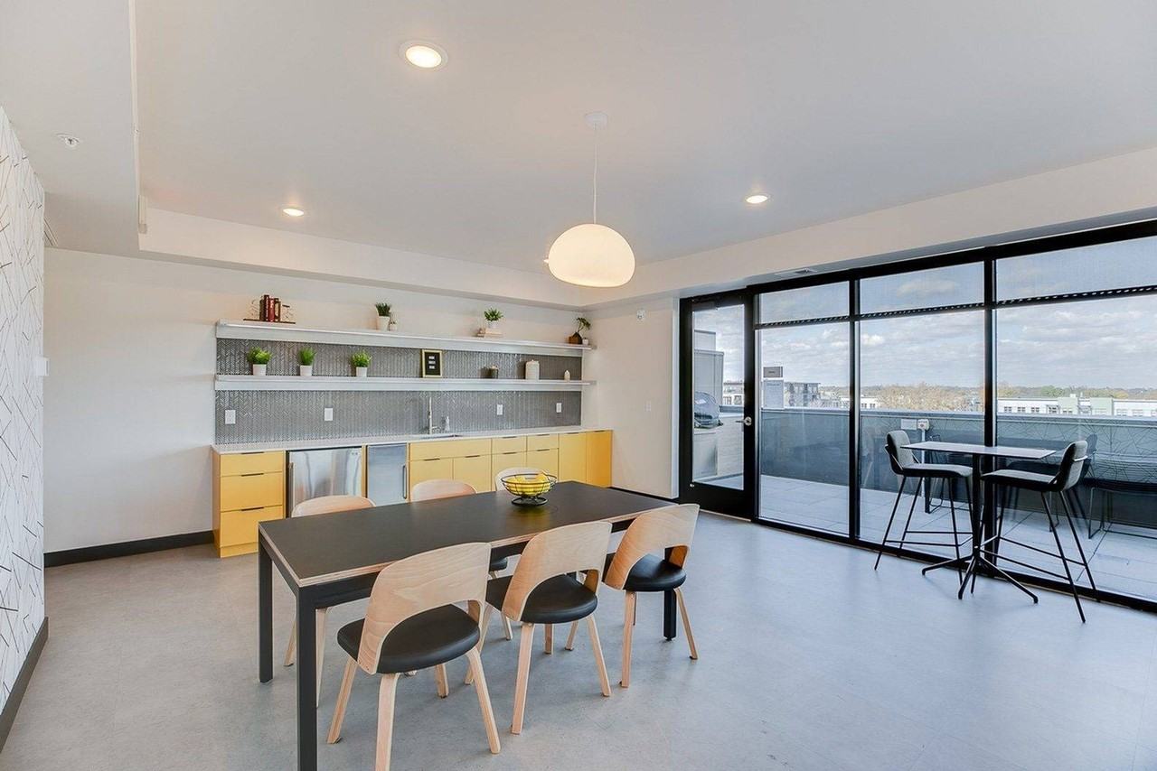 29 Bryant Apartments - Photo 5 of 31