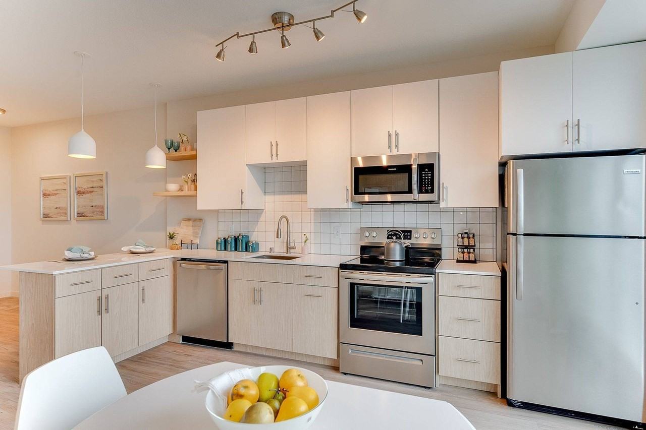 29 Bryant Apartments - Photo 3 of 31