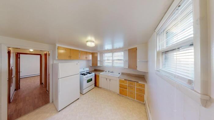 818 1/2 N 14th St - Photo 3 of 10