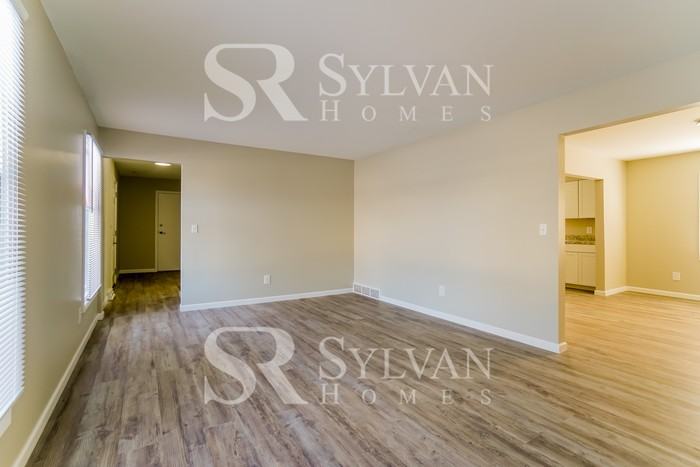 1375 Bonnie Ridge Rd - Photo 3 of 16