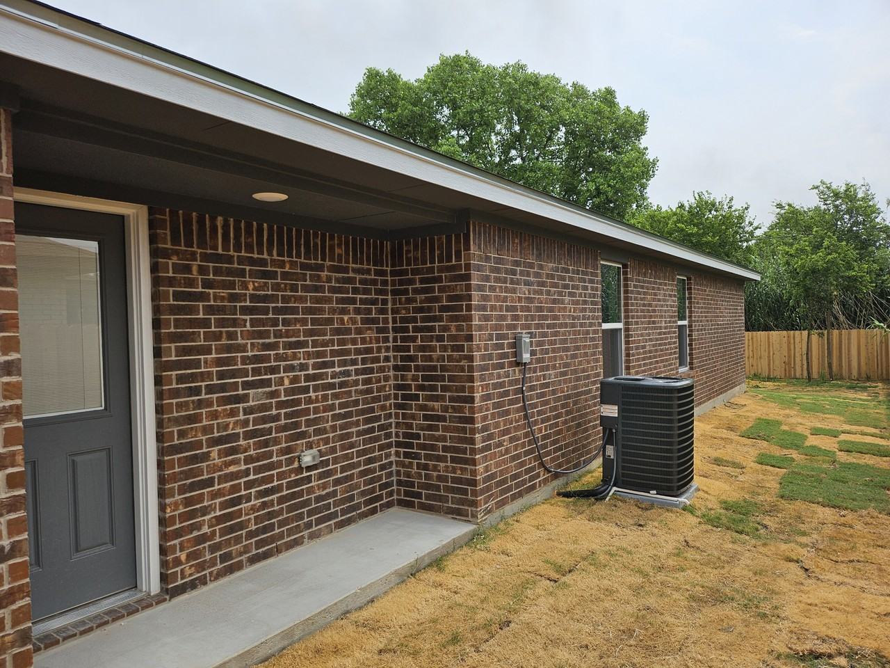 1703 Dakota Trce #B - Photo 3 of 15