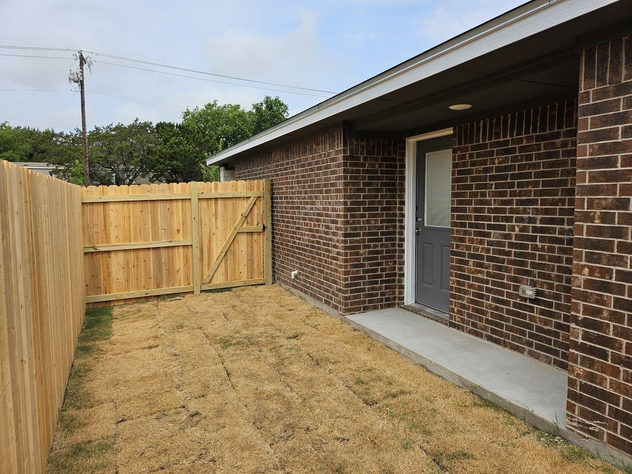 1703 Dakota Trce #B - Photo 4 of 15