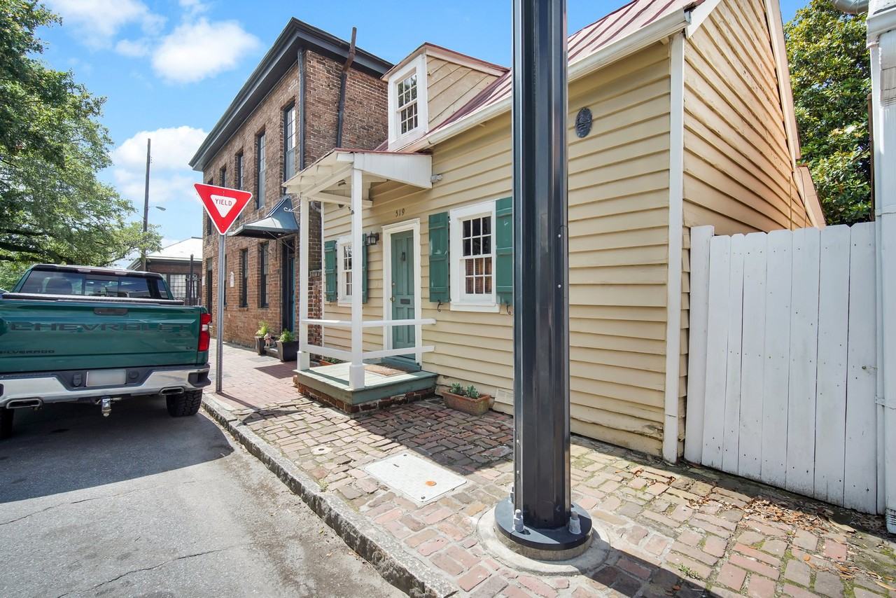 519 E York St #NA - Photo 2 of 22