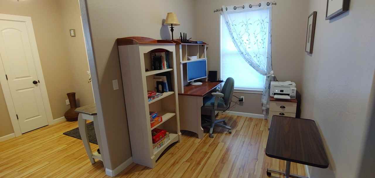 1003 Se Grandview Ave #NA - Photo 4 of 29