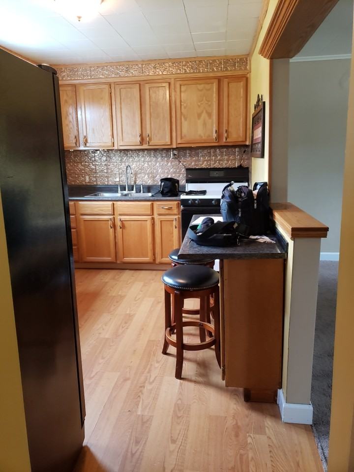 1537 S 37th St #NA - Photo 2 of 3