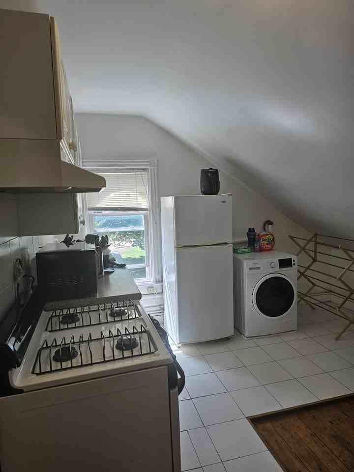 242 Valley St #4 - Photo 2 of 9