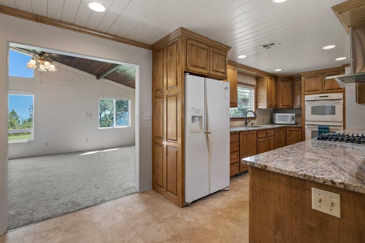 Harbeck / Grandview Area NA, Grants Pass, OR 97527 3 Bedroom House for