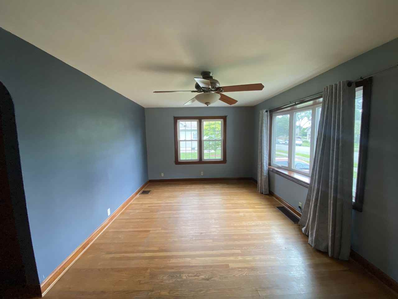 127 S Oak St #NA - Photo 3 of 14