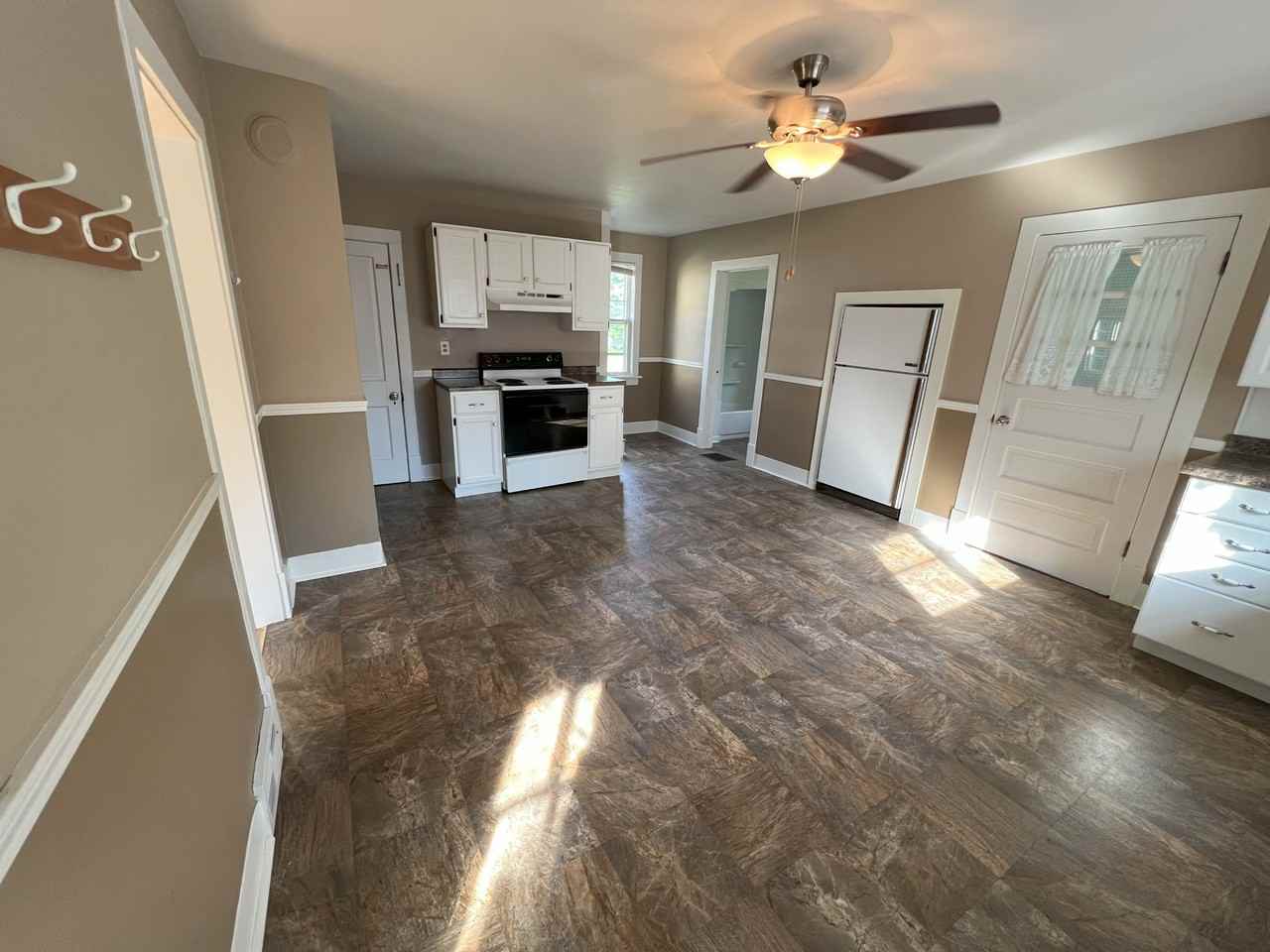 23359 Dogwood Ave #NA - Photo 3 of 21