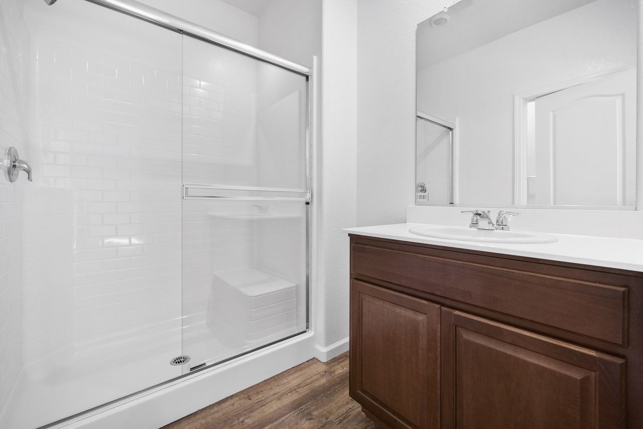 1963 Manchester Dr #NA - Photo 2 of 13