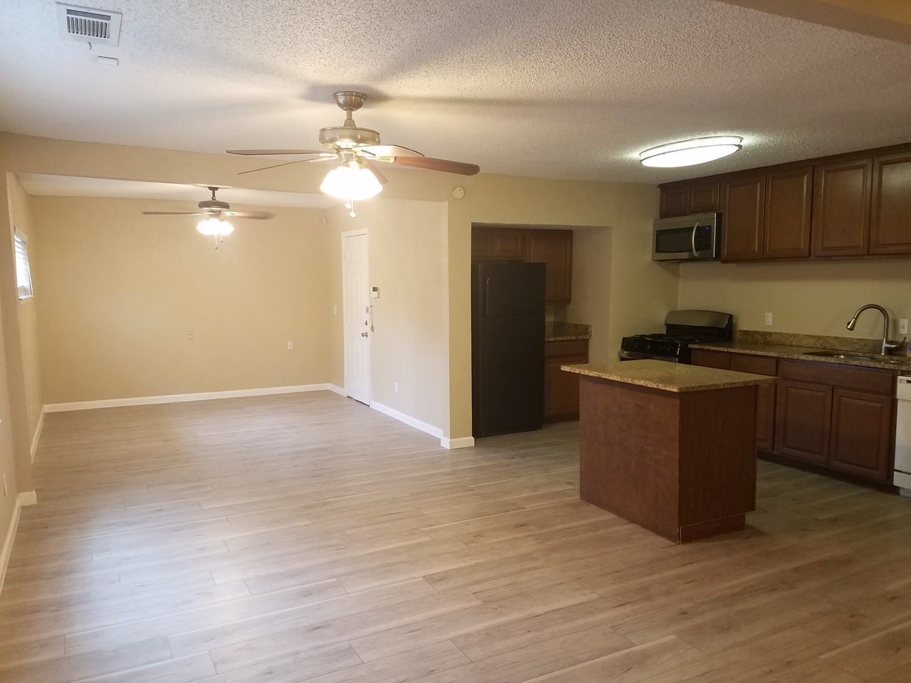 4208 Oleander Trl #NA - Photo 3 of 12