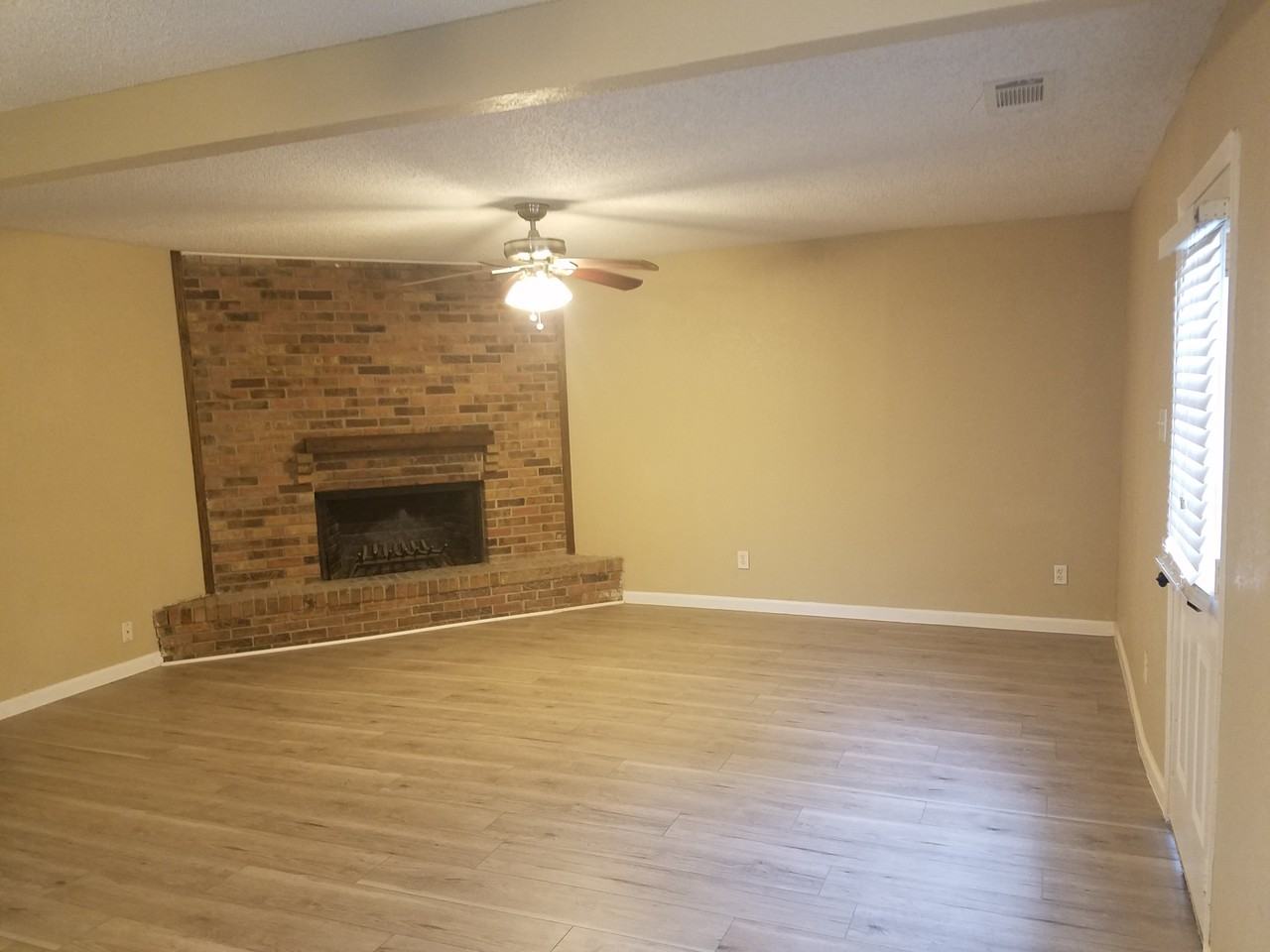 4208 Oleander Trl #NA - Photo 4 of 12