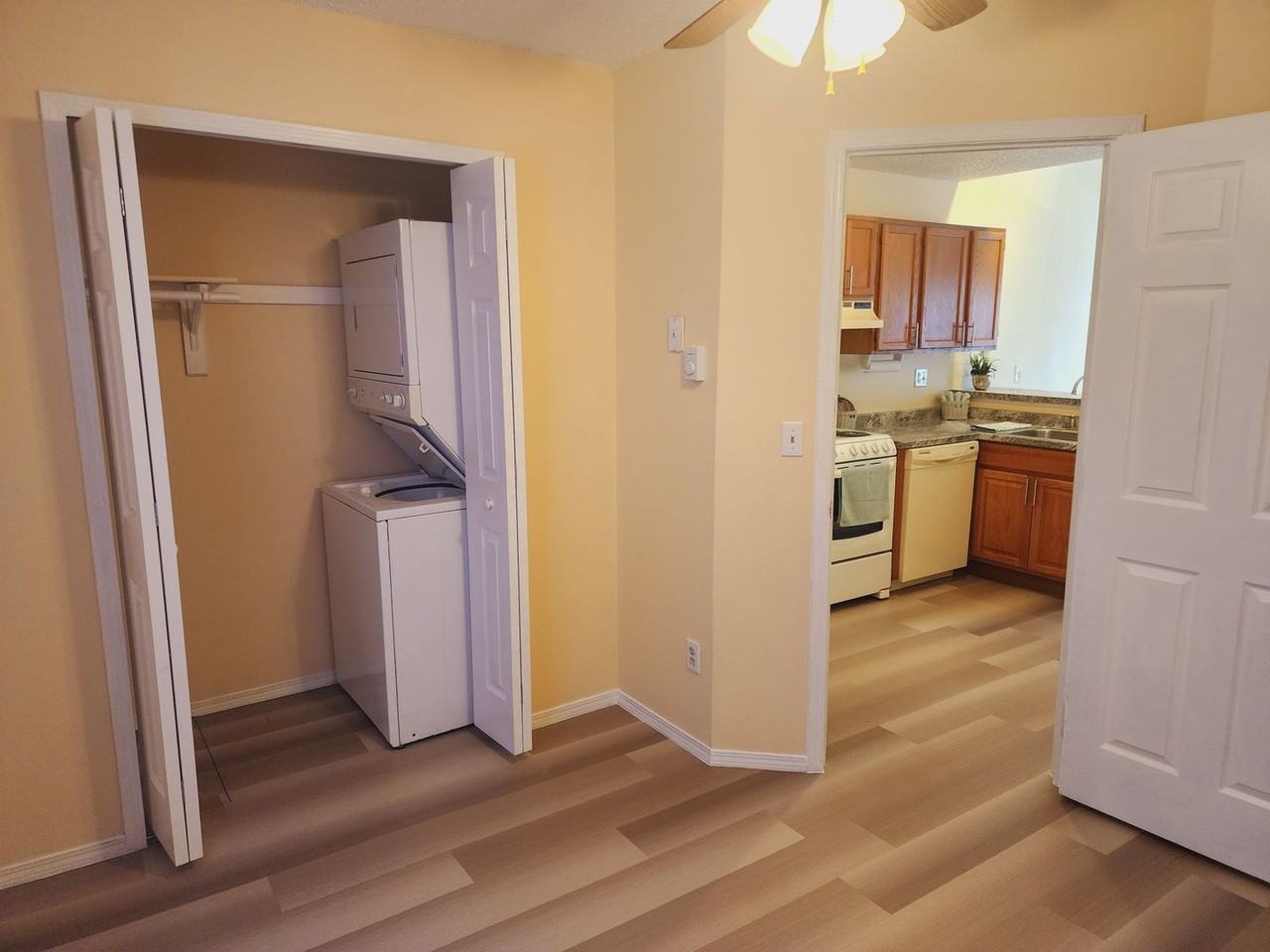 147 Wellington St - Photo 7 of 12