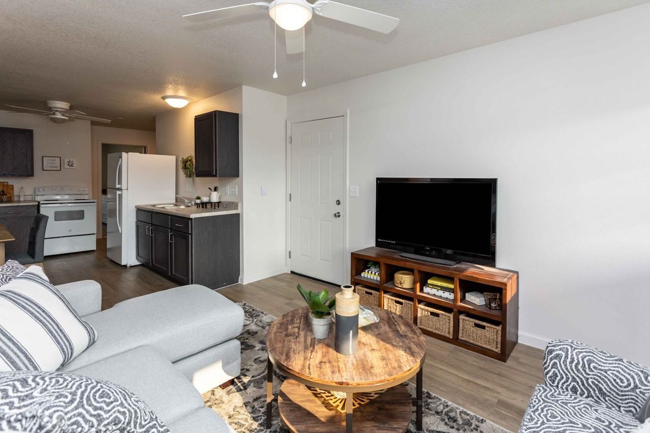 809 Robin - Photo 3 of 39