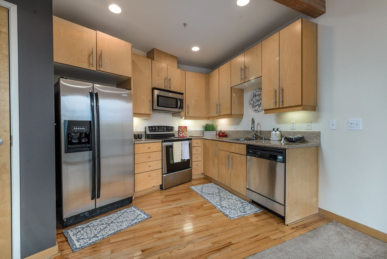 2520 Jefferson Ave #M - Photo 3 of 14