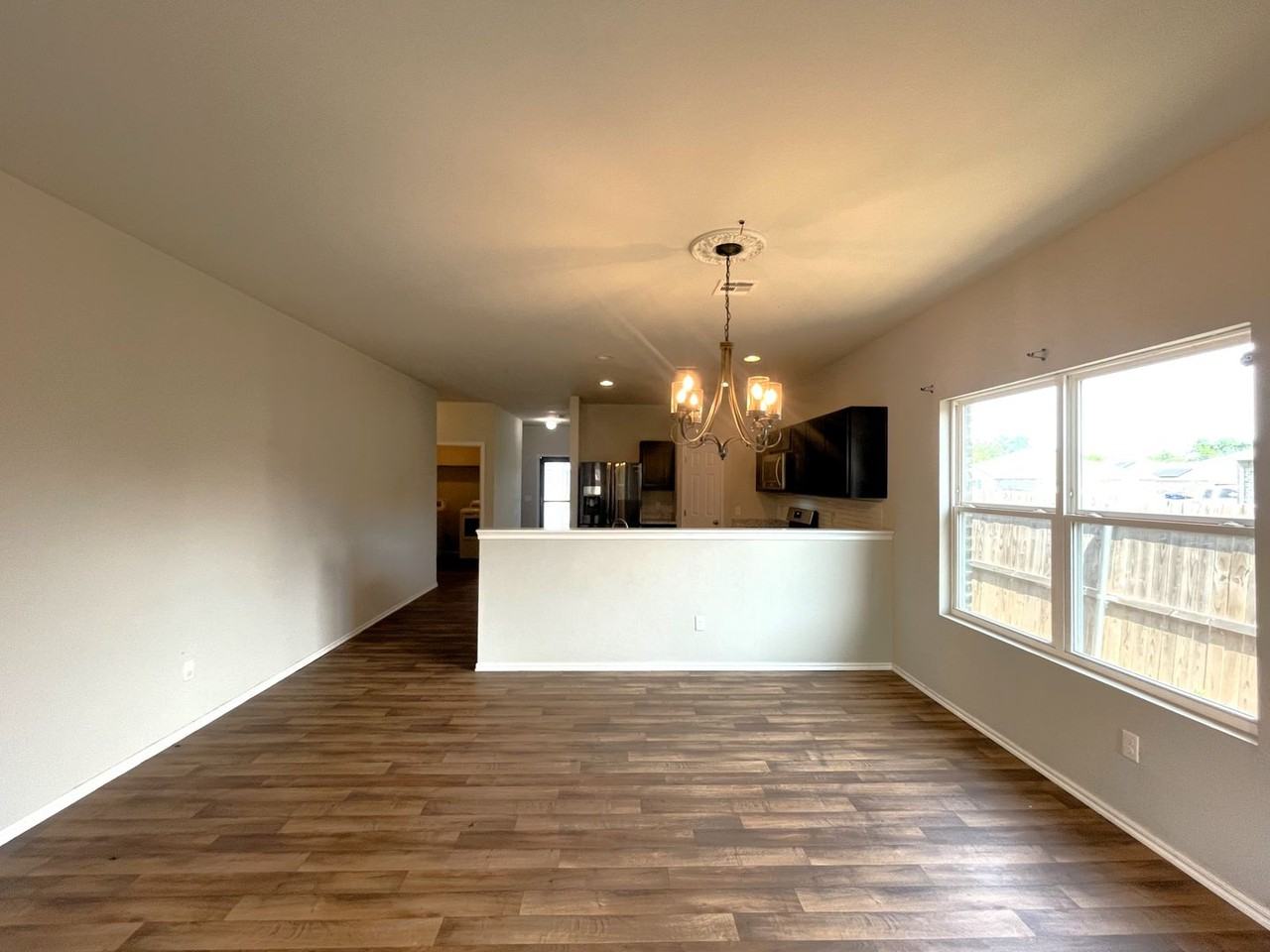 10012 Wimbledon Ct - Photo 3 of 20