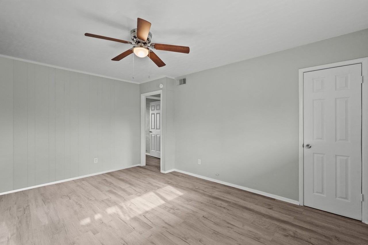 2729 Main - Photo 6 of 25