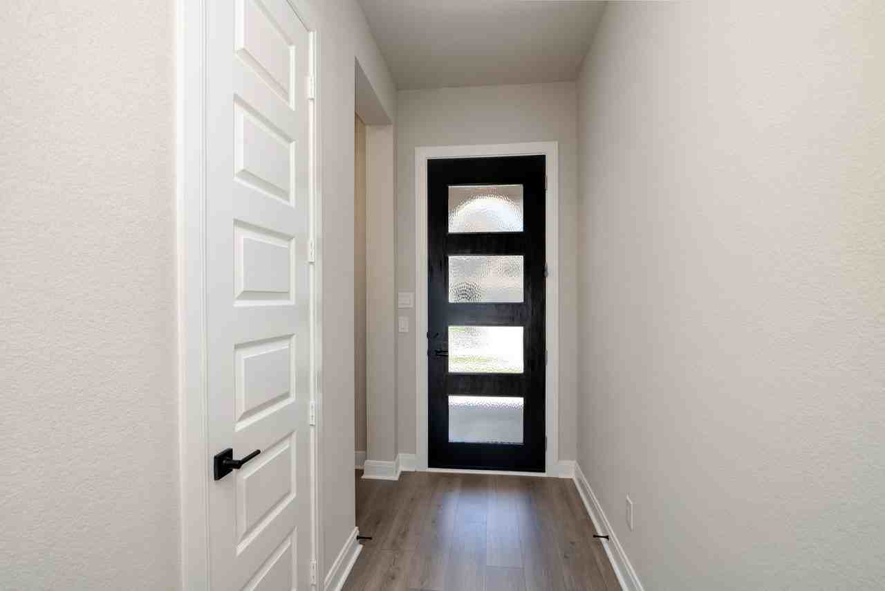 7720 Whisterwheel Way - Photo 4 of 23