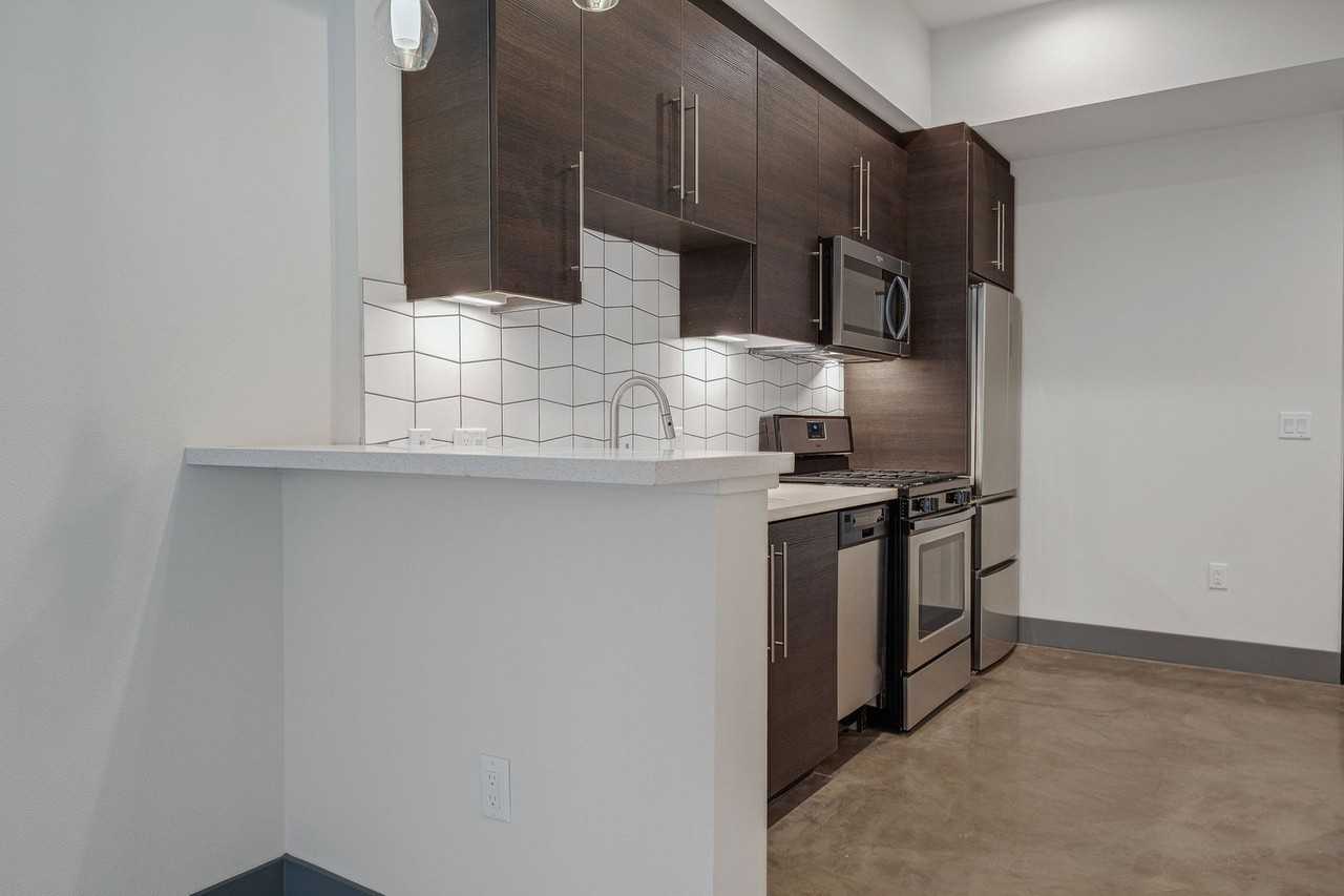 T Lofts Apts - Photo 3 of 40